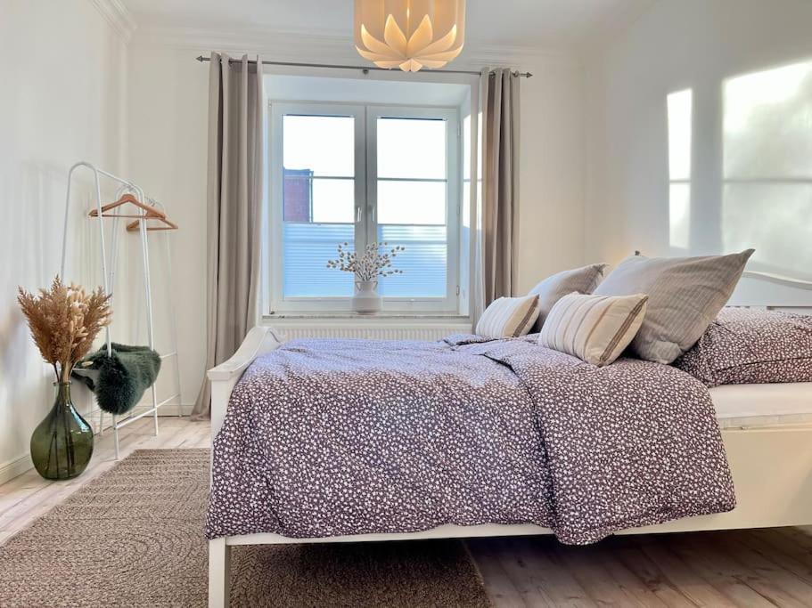 Apartment Perlmutt Mit Balkon フースム エクステリア 写真